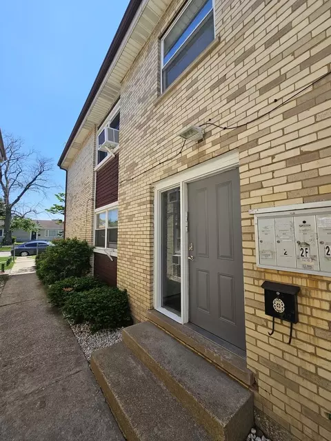 Exterior - 5330 S 73rd Ct, Summit, IL 60501 photo 3 of 5