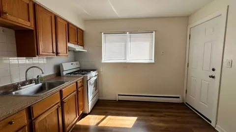 Kitchen - 5330 S 73rd Ct, Summit, IL 60501 photo 1 of 5