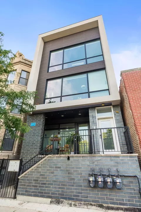 1217 N California Ave N #3, Chicago, IL 60622
