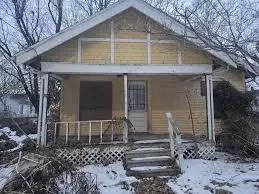 612 S Jackson St, Decatur, IL 62521