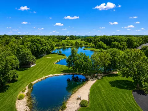 330 S Barrington Rd, Barrington, IL 60010
