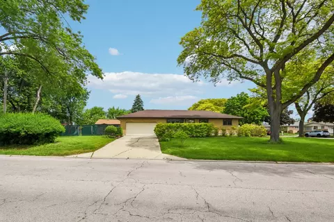 306 Poplar Ave, Bensenville, IL 60106