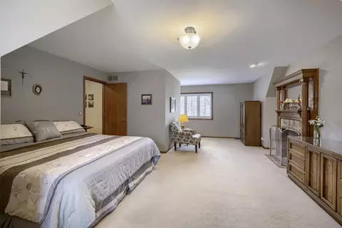 Bedroom - 245 Old Forge Rd, Elgin, IL 60123 photo 2 of 4