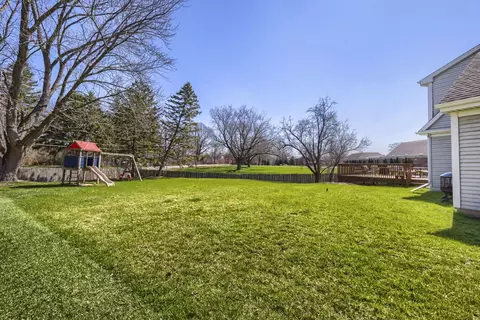 Exterior - 245 Old Forge Rd, Elgin, IL 60123 photo 9 of 10