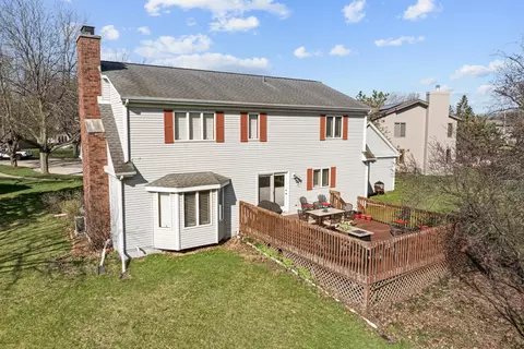 Exterior - 245 Old Forge Rd, Elgin, IL 60123 photo 6 of 10