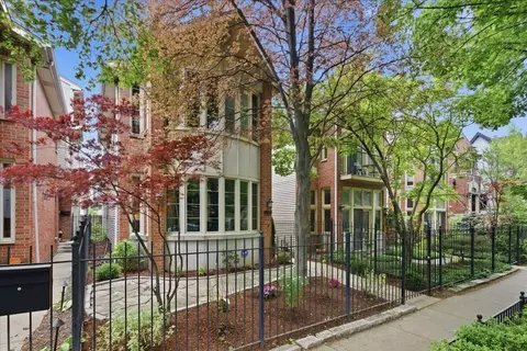 1209 W Roscoe St, Chicago, IL 60657