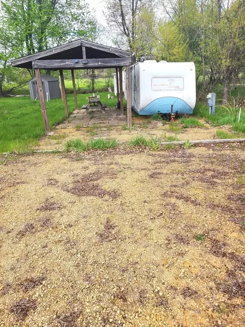 208 Woodhaven, Sublette, IL 61367