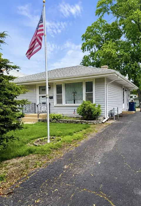 333 N Garfield St, Lombard, IL 60148