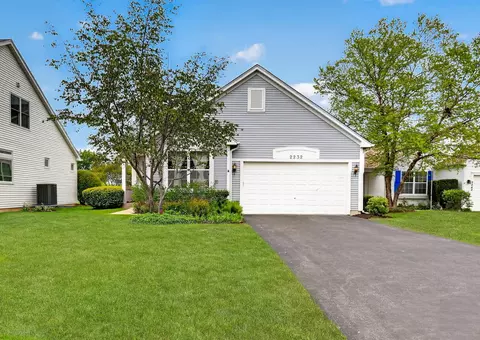 2232 Wilshire Ct, Grayslake, IL 60030
