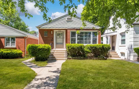 14202 S Dearborn St, Riverdale, IL 60827
