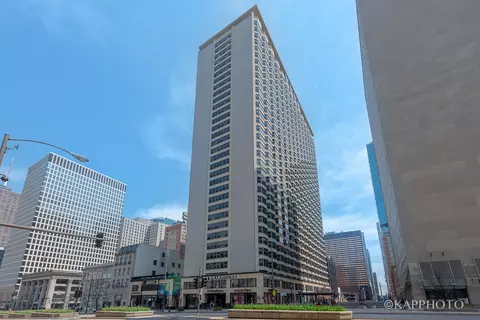 535 N Michigan Ave #806, Chicago, IL 60611