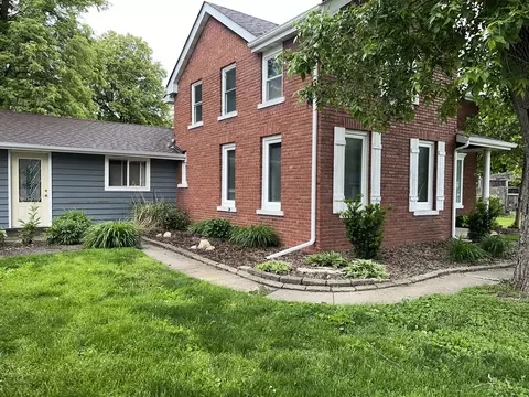 205 S Jackson St, Gardner, IL 60424