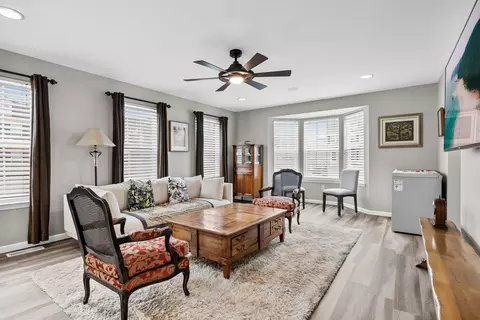 129 Helen Dr, Cinnaminson, NJ 08077