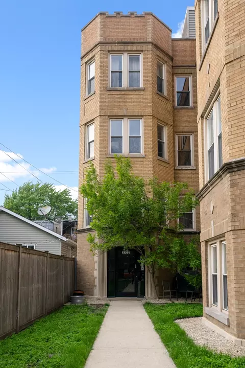 3222 W Beach Ave #GB, Chicago, IL 60651