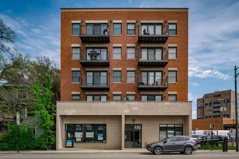 5362 W Lawrence Ave #2W, Chicago, IL 60630