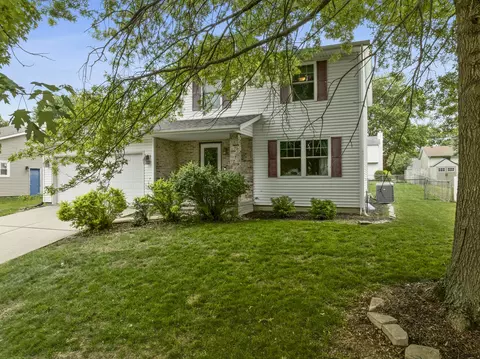 1303 Kenneth Dr, Bloomington, IL 61704