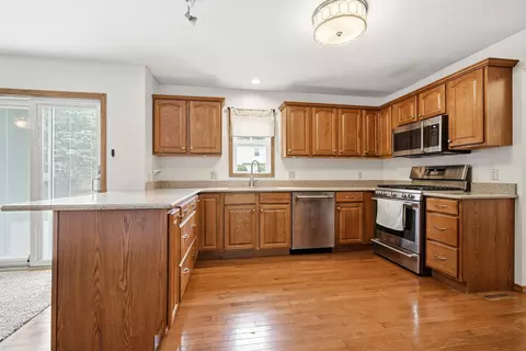 1303 Kenneth Dr, Bloomington, IL 61704 photo 7