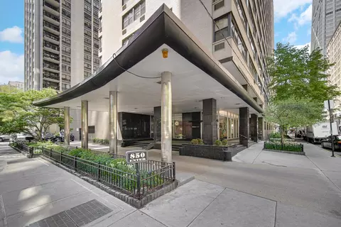 850 N Dewitt Pl #17H, Chicago, IL 60611