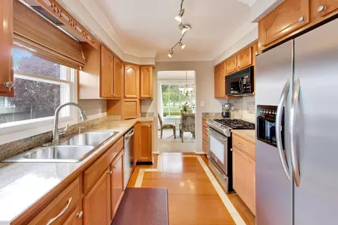 Kitchen - 1976 Robert St, Aurora, IL 60506 photo 2 of 3