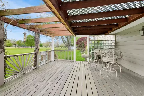 Exterior - 1976 Robert St, Aurora, IL 60506 photo 4 of 9