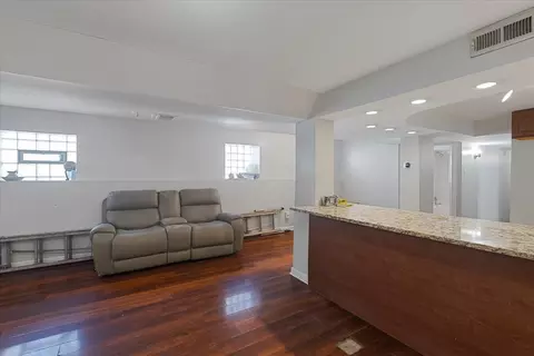 Living - 5319 S Indiana Ave, Chicago, IL 60615 photo 4 of 4