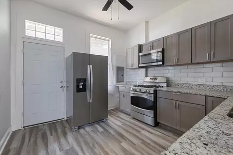 Kitchen - 5319 S Indiana Ave, Chicago, IL 60615 photo 1 of 6