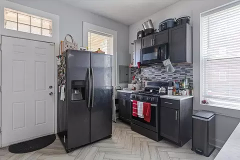 Kitchen - 5319 S Indiana Ave, Chicago, IL 60615 photo 3 of 6