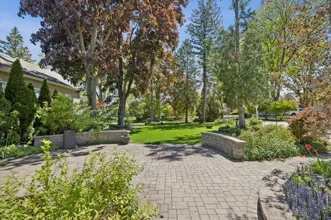 Exterior - 946 Walter Ave, Des Plaines, IL 60016 photo 3 of 3