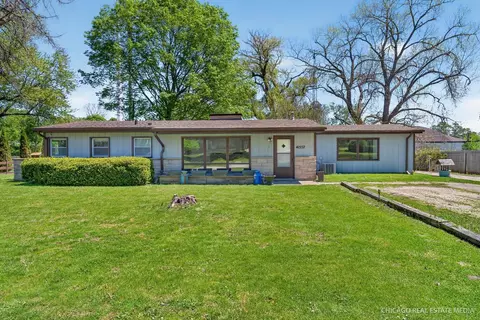 41557 N Illinois St, Zion, IL 60099