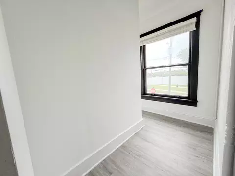 Entry Way - 308 E 2nd St, Rock Falls, IL 61071 photo 5 of 7