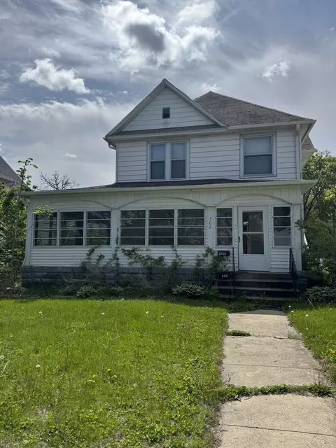 308 E 2nd St, Rock Falls, IL 61071