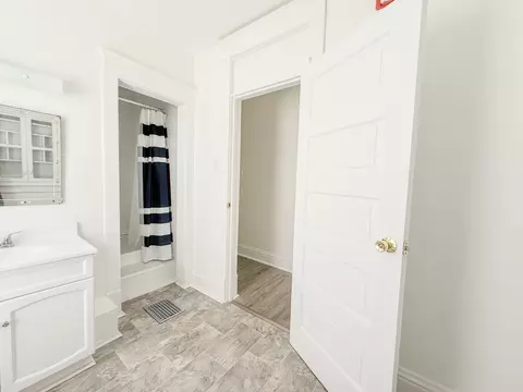 Bath - 308 E 2nd St, Rock Falls, IL 61071 photo 3 of 6