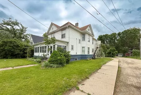 Exterior - 308 E 2nd St, Rock Falls, IL 61071 photo 2 of 10