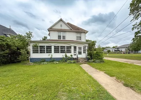 Exterior - 308 E 2nd St, Rock Falls, IL 61071 photo 1 of 10
