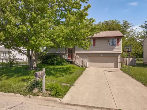 1309 W Indian Dr, Pontiac, IL 61764