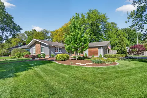 Exterior - 223 Willow Ln, Geneva, IL 60134 photo 12 of 14