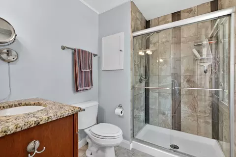 Bath - 223 Willow Ln, Geneva, IL 60134 photo 1 of 2