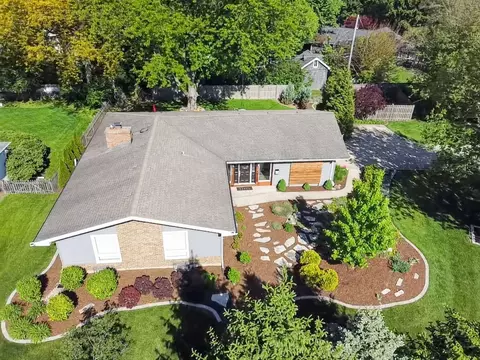 View/Area - 223 Willow Ln, Geneva, IL 60134 photo 1 of 2
