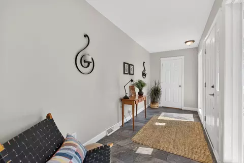 Entry Way - 223 Willow Ln, Geneva, IL 60134 photo 2 of 3