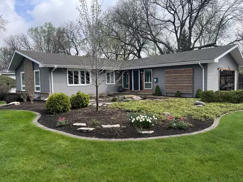 223 Willow Ln, Geneva, IL 60134