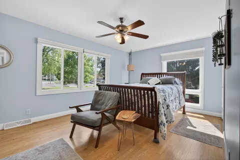 Bedroom - 223 Willow Ln, Geneva, IL 60134 photo 5 of 6