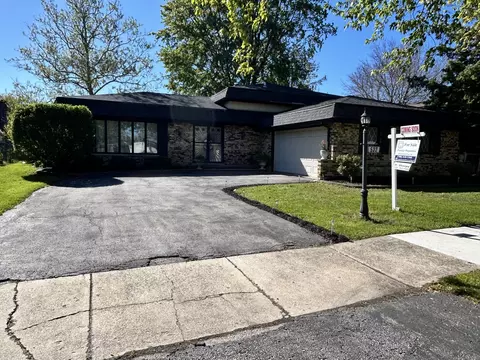 532 S Blackstone Ave, Glenwood, IL 60425