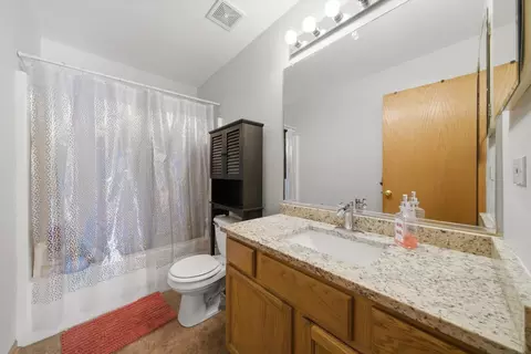 Bath - 1620 Manor Oaks Dr, Plainfield, IL 60586 photo 1 of 1
