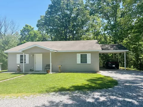 42 Butler Ln, Makanda, IL 62958