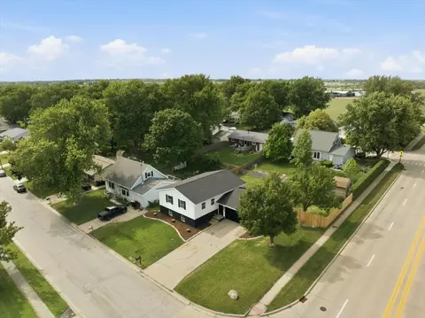 View/Area - 1828 Johnson Dr, Normal, IL 61761 photo 4 of 4