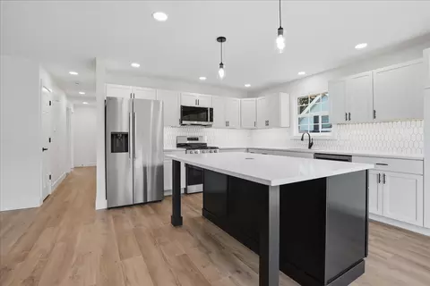 Kitchen - 1828 Johnson Dr, Normal, IL 61761 photo 2 of 5