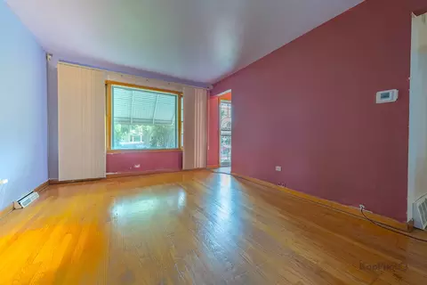 Living - 15214 Evers St, Dolton, IL 60419 photo 1 of 3