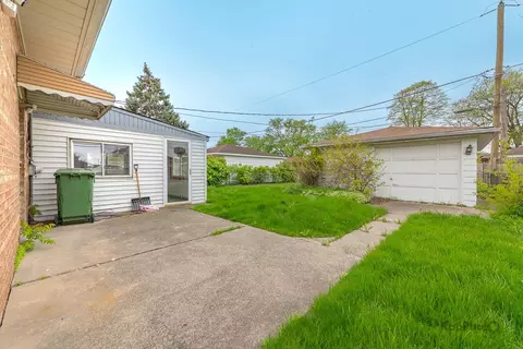Exterior - 15214 Evers St, Dolton, IL 60419 photo 3 of 5