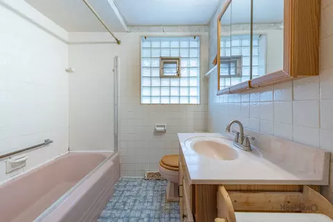 Bath - 15214 Evers St, Dolton, IL 60419 photo 1 of 3