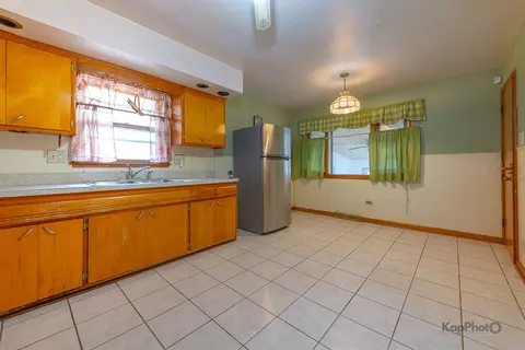 Kitchen - 15214 Evers St, Dolton, IL 60419 photo 1 of 4